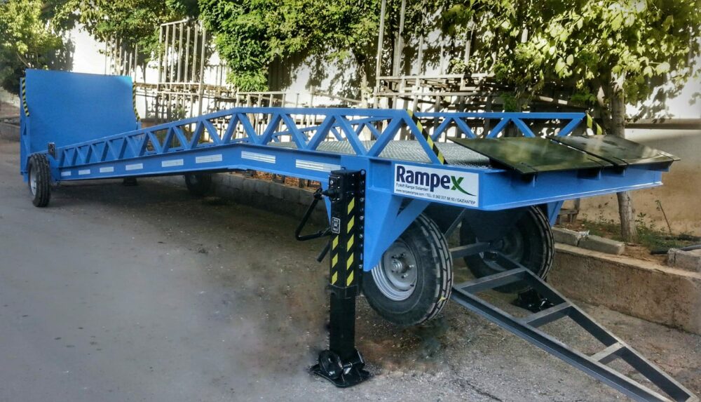 banner_seyyar_rampa_uc_yonlu_rampex_rampa